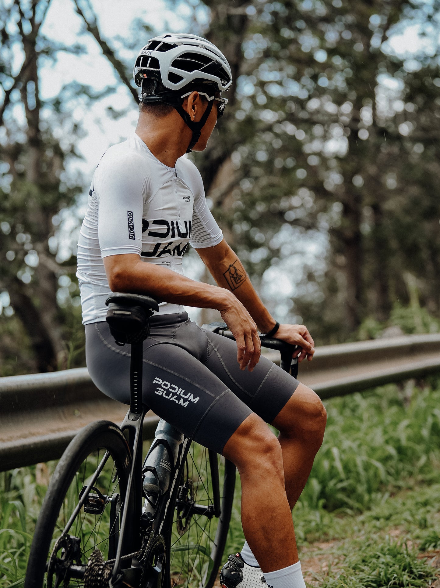 Essential Bib Short Gray